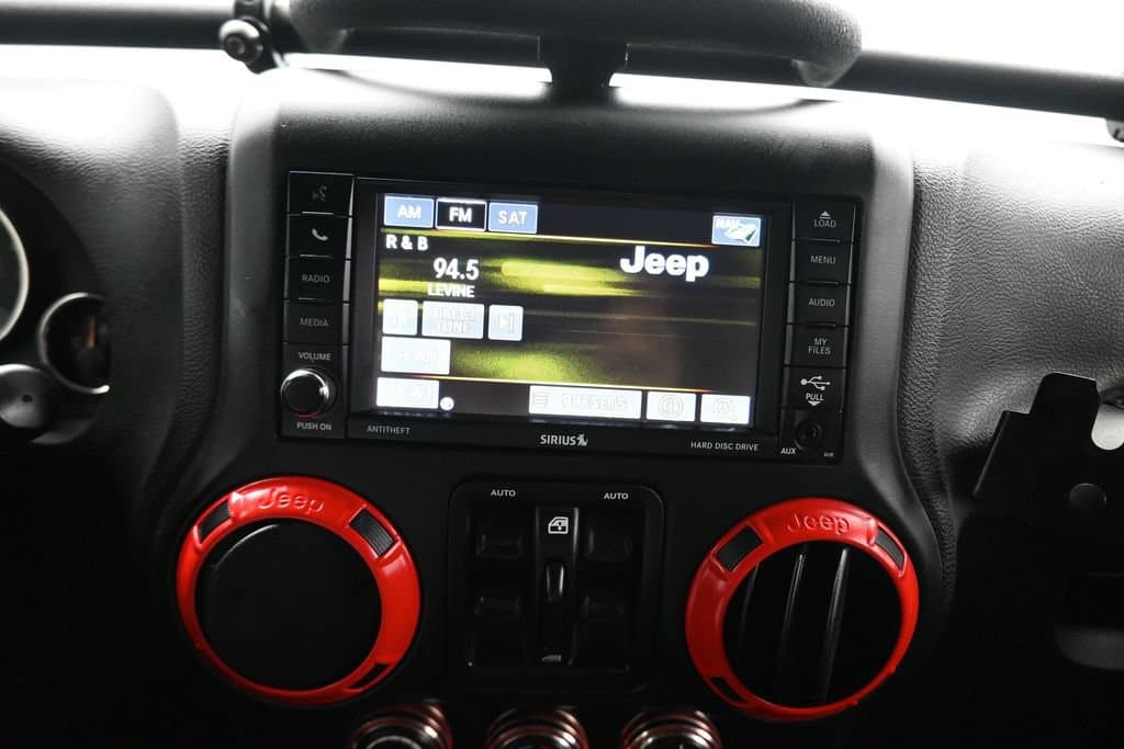 2016 Jeep Wrangler Unlimited Rubicon, photo 14 of 50