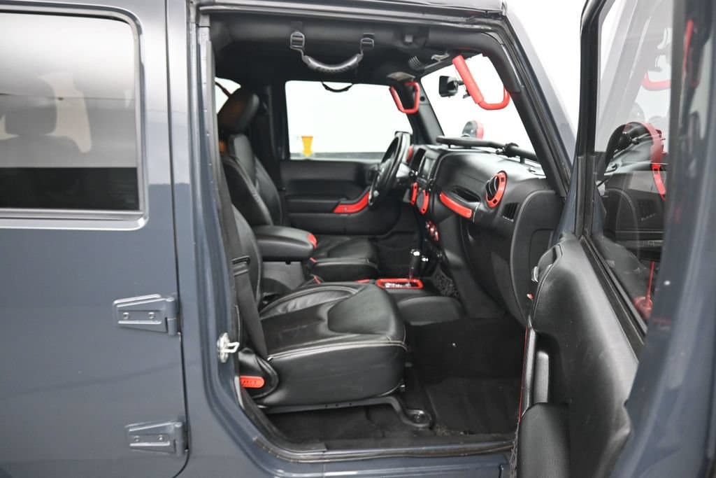 2016 Jeep Wrangler Unlimited Rubicon, photo 32 of 50