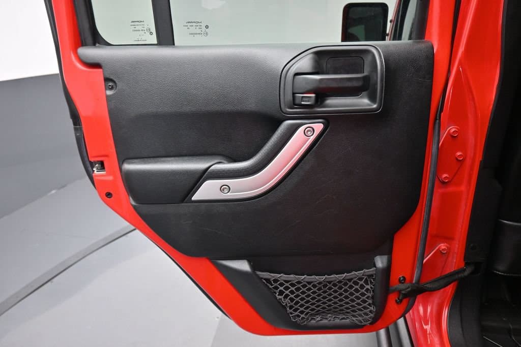 2016 Jeep Wrangler Unlimited Rubicon, photo 25 of 54