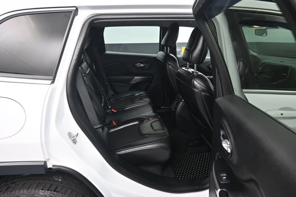 2019 Jeep Cherokee Latitude Plus, photo 38 of 60