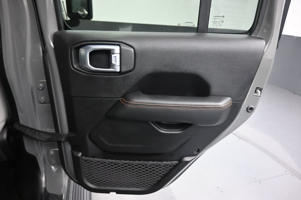 2022 Jeep Gladiator Mojave, photo 38 of 69