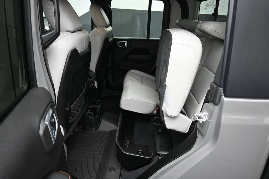 2022 Jeep Gladiator Mojave, photo 34 of 69