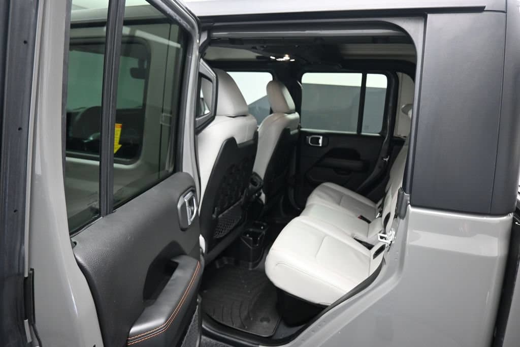 2022 Jeep Gladiator Mojave, photo 33 of 69