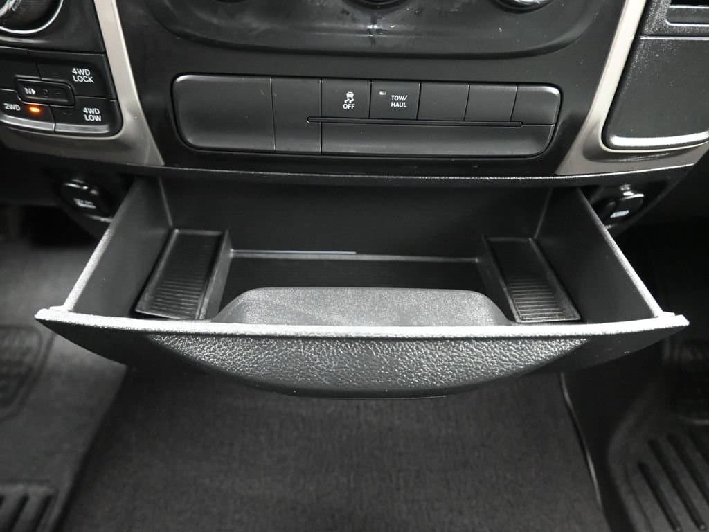 2018 RAM 1500 SLT, photo 19 of 57