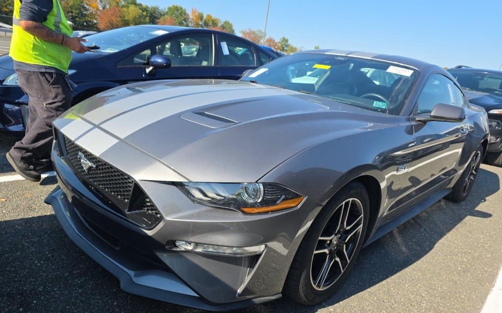 2021 Ford Mustang GT Premium, photo 4 of 10