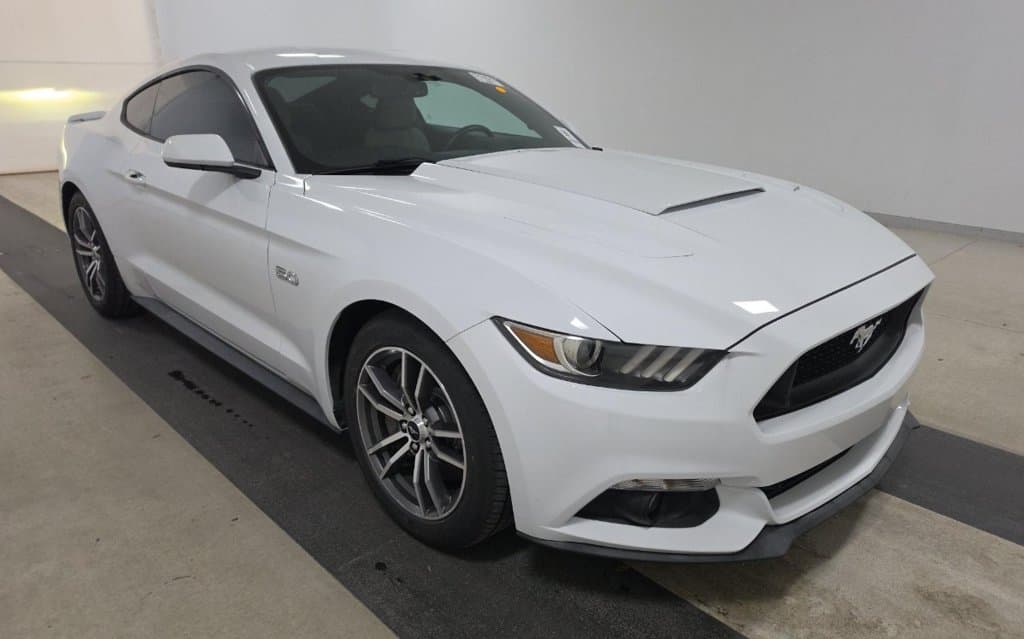 2017 Ford Mustang GT, photo 2 of 9