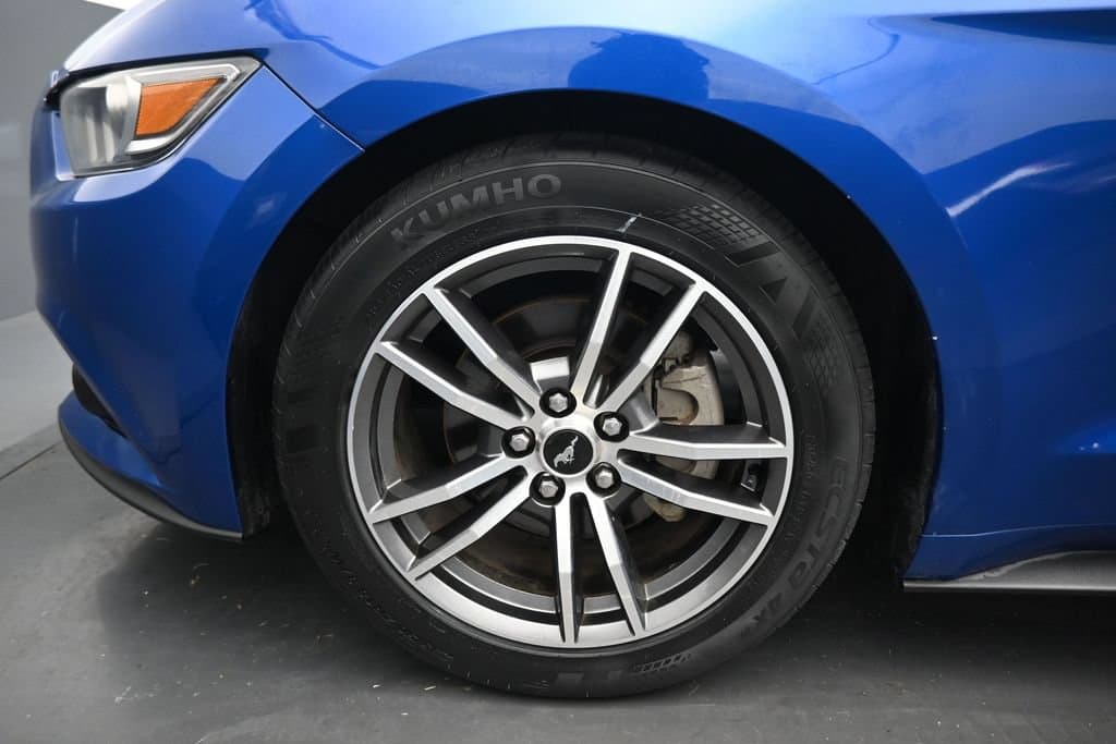 2017 Ford Mustang EcoBoost, photo 42 of 47