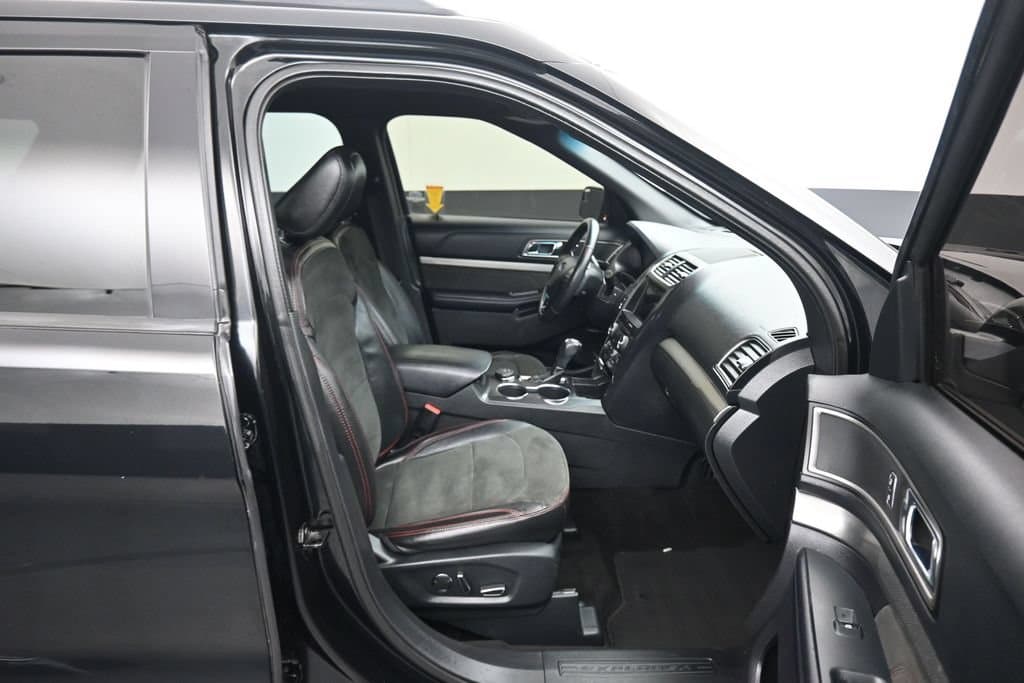2018 Ford Explorer XLT, photo 50 of 69