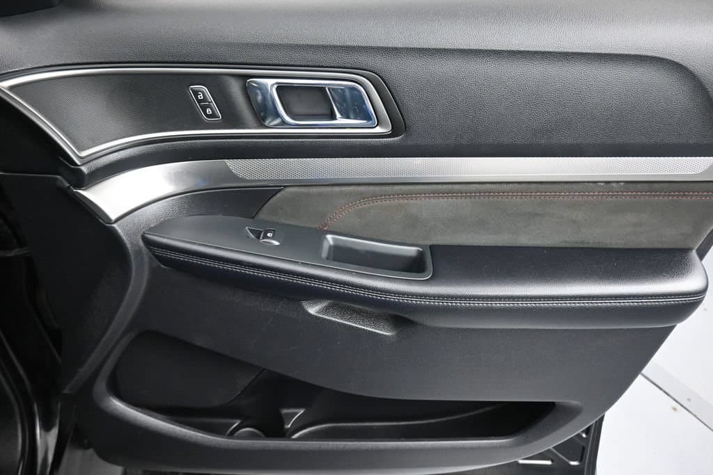 2018 Ford Explorer XLT, photo 49 of 69