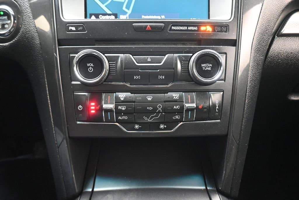 2018 Ford Explorer XLT, photo 22 of 69