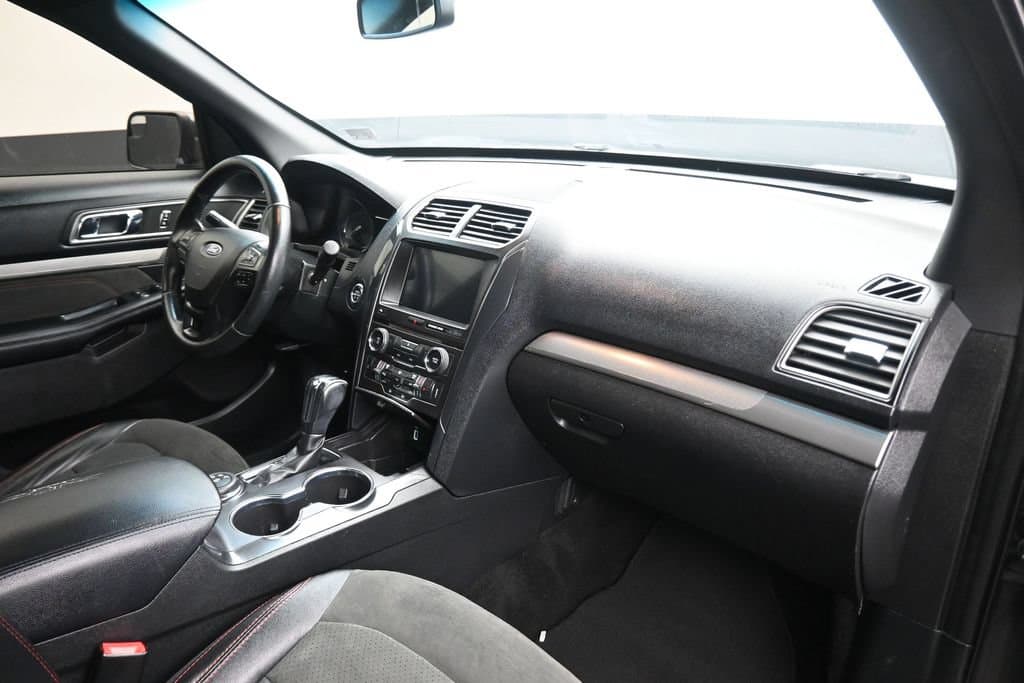 2018 Ford Explorer XLT, photo 52 of 69
