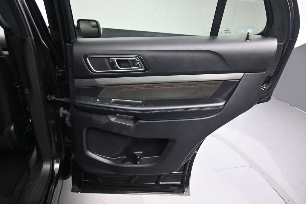 2018 Ford Explorer XLT, photo 41 of 69