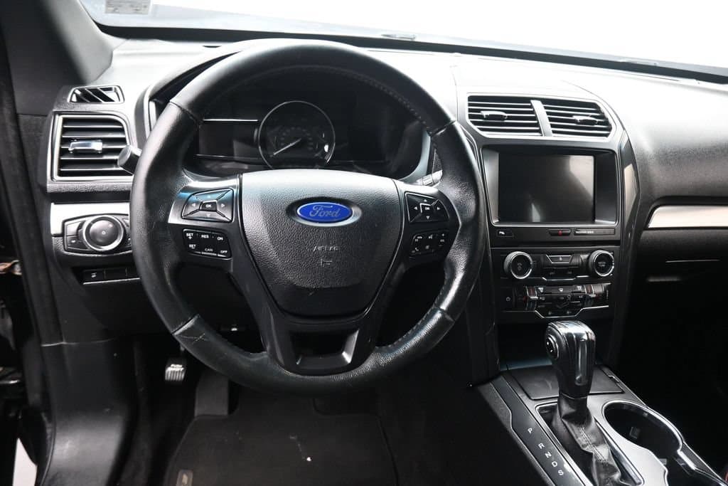 2018 Ford Explorer XLT, photo 14 of 69