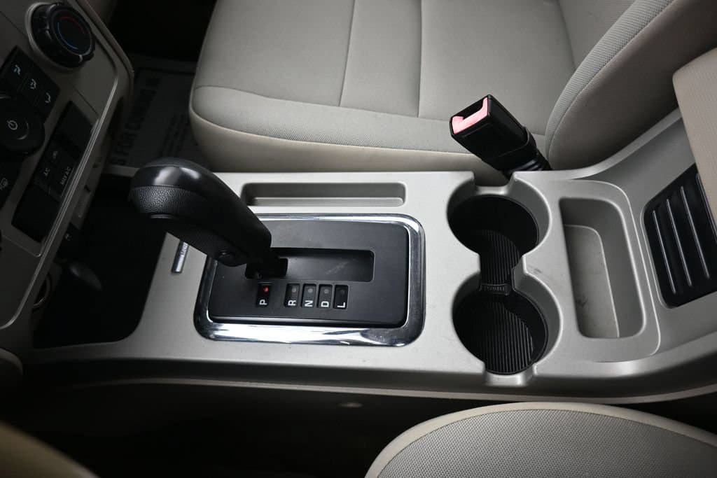 2010 Ford Escape XLT, photo 19 of 52