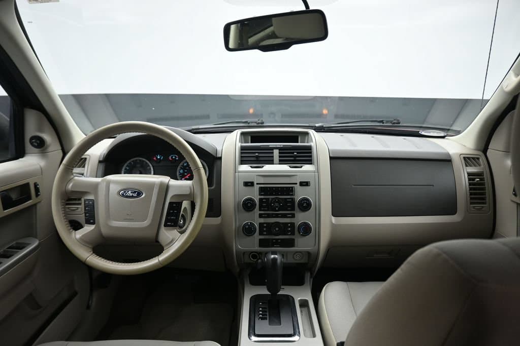 2010 Ford Escape XLT, photo 33 of 52