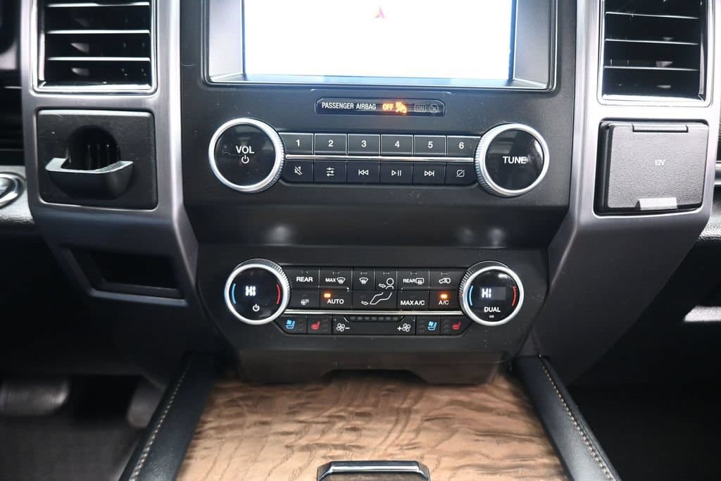 2021 Ford Expedition Max Platinum, photo 25 of 82