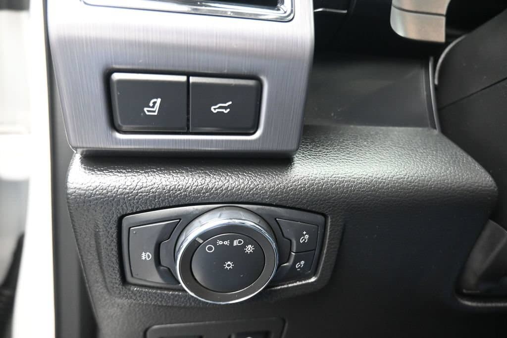 2021 Ford Expedition Max Platinum, photo 31 of 82