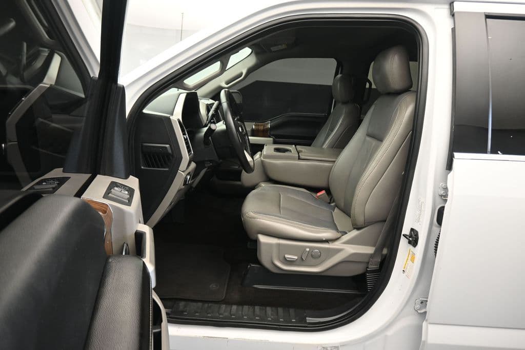 2018 Ford F-150 Lariat, photo 11 of 62