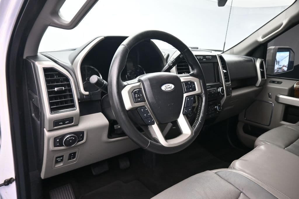 2018 Ford F-150 Lariat, photo 14 of 62