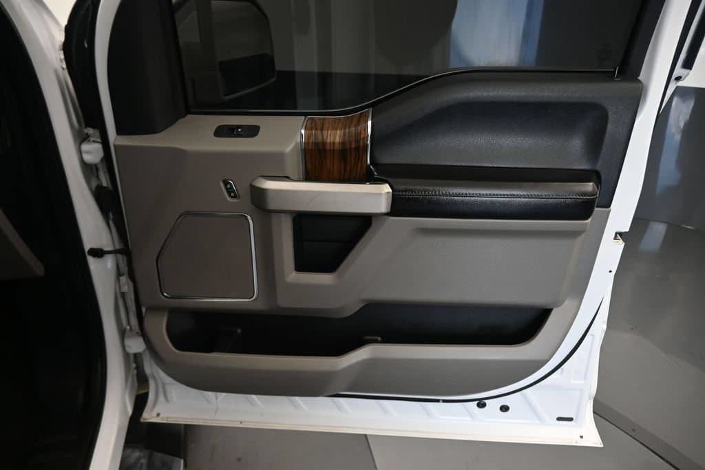 2018 Ford F-150 Lariat, photo 43 of 62