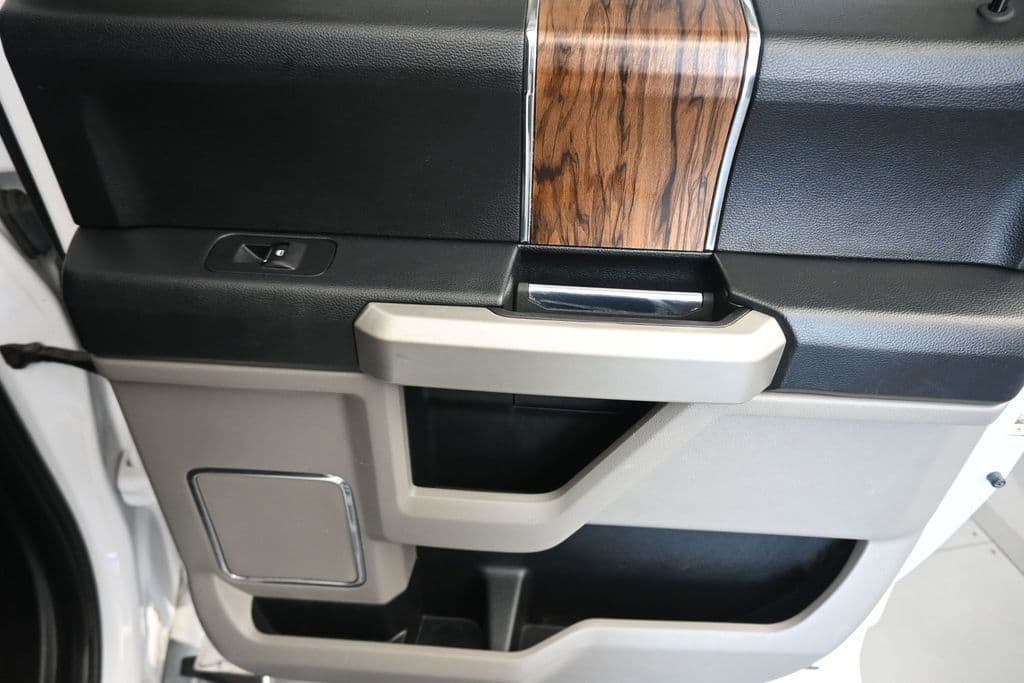 2018 Ford F-150 Lariat, photo 39 of 62