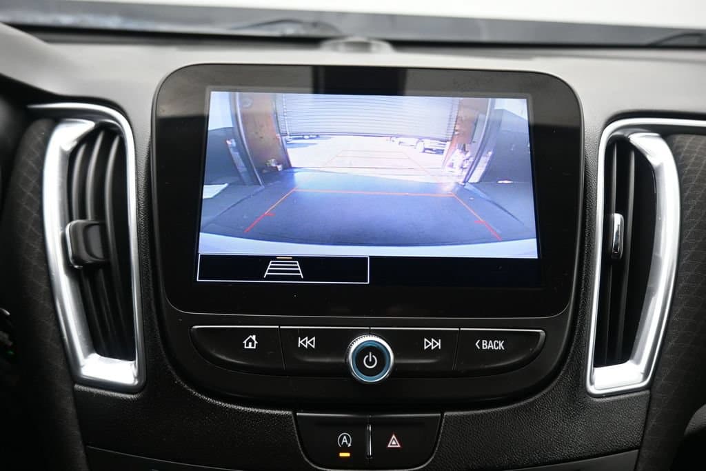 2021 Chevrolet Malibu LT, photo 17 of 54