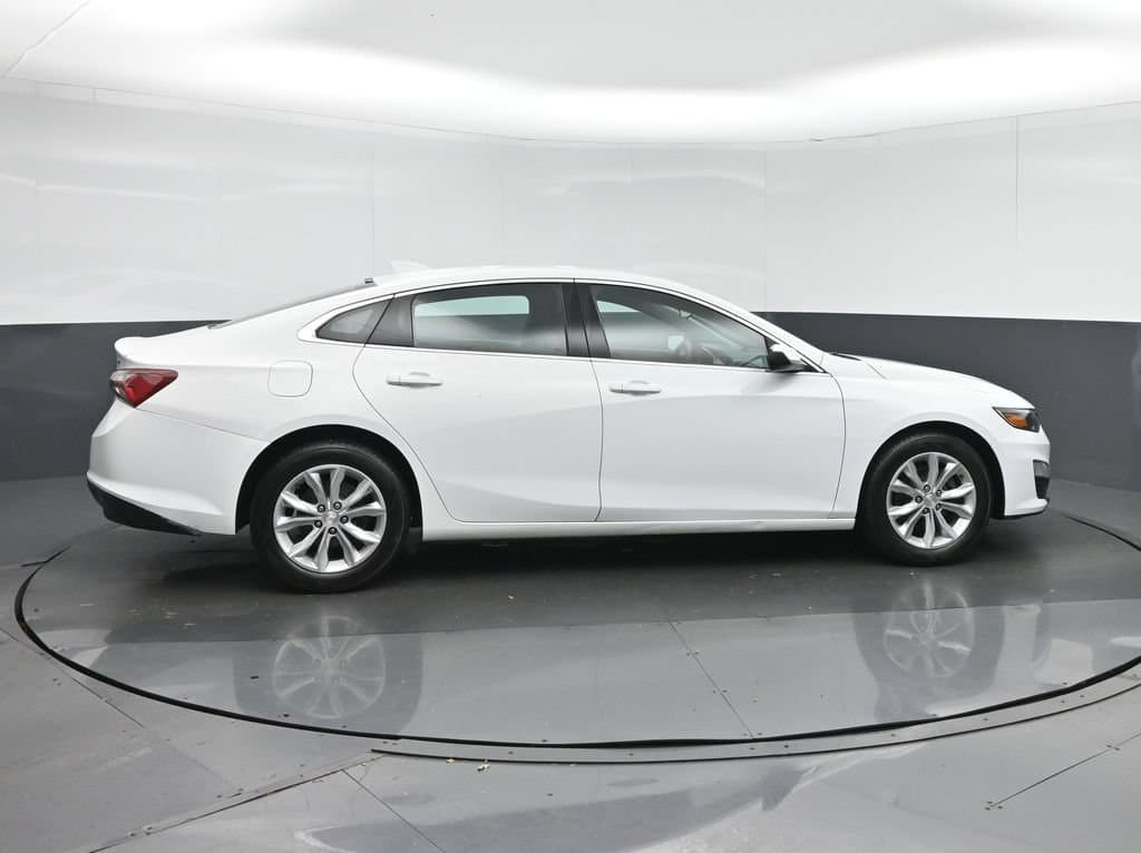 2021 Chevrolet Malibu LT, photo 8 of 54