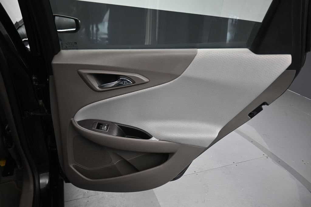 2017 Chevrolet Malibu LT 1LT, photo 33 of 57