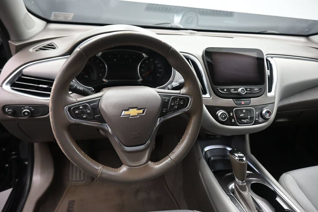 2017 Chevrolet Malibu LT 1LT, photo 14 of 57