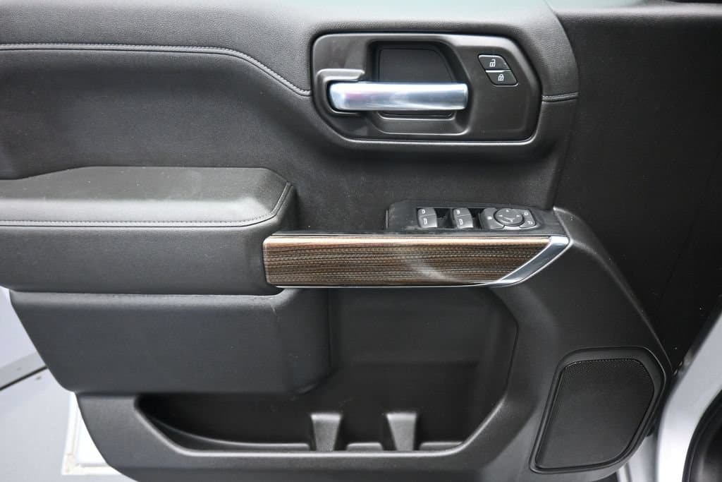 2020 Chevrolet Silverado 1500 LT, photo 10 of 57