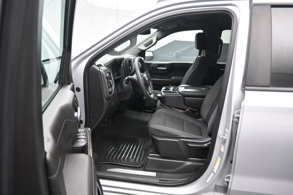 2020 Chevrolet Silverado 1500 LT, photo 11 of 57