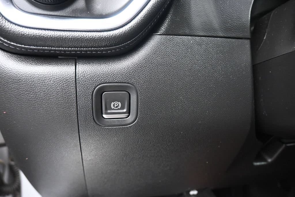 2020 Chevrolet Silverado 1500 LT, photo 24 of 57