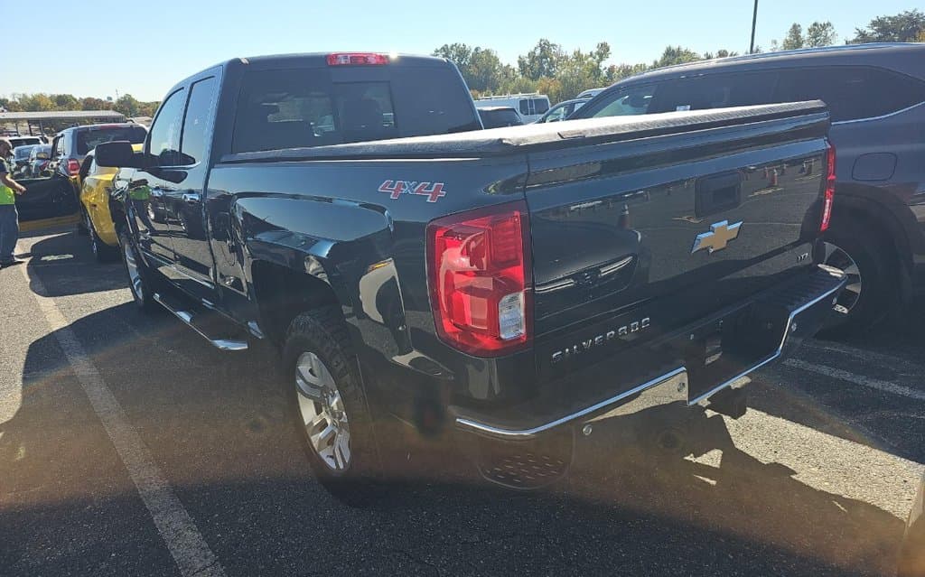 2017 Chevrolet Silverado 1500 LTZ 1LZ, photo 3 of 7