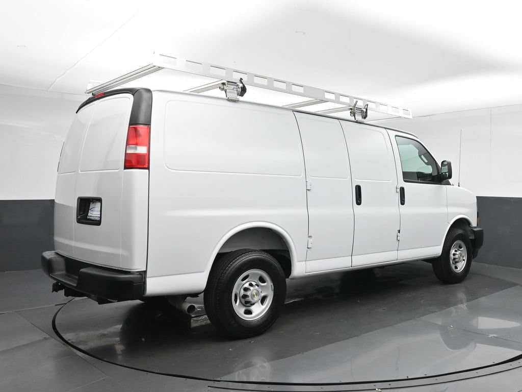 2025 Chevrolet Express 2500 Work Van Cargo, photo 7 of 55