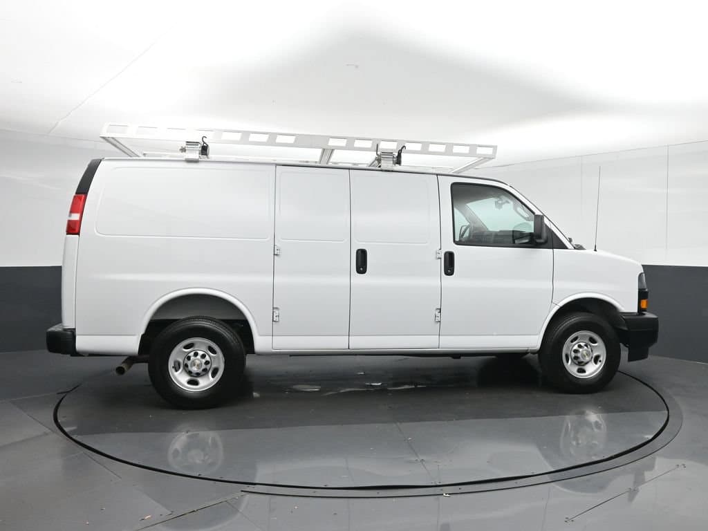 2025 Chevrolet Express 2500 Work Van Cargo, photo 8 of 55