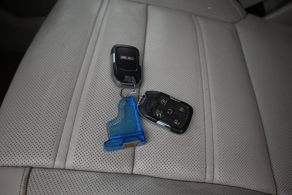 2018 GMC Yukon Denali, photo 65 of 73