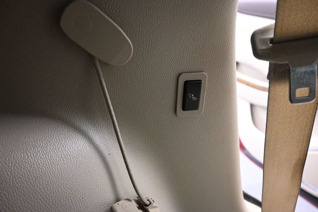 2018 GMC Yukon Denali, photo 40 of 73