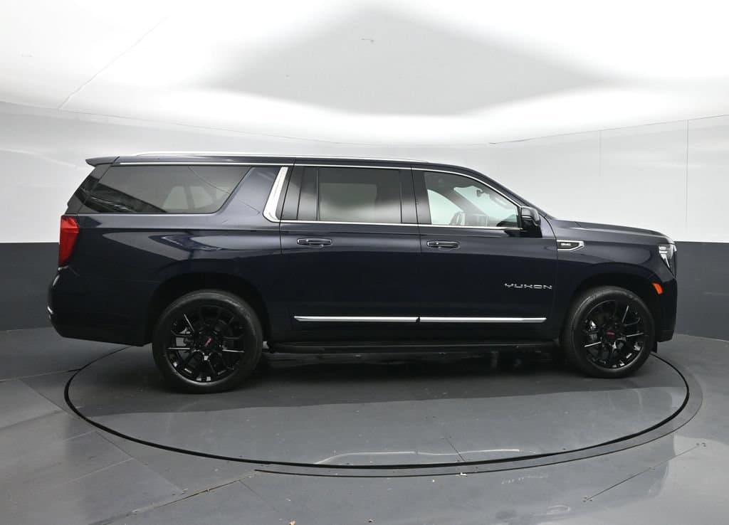 2022 GMC Yukon XL SLT, photo 8 of 79