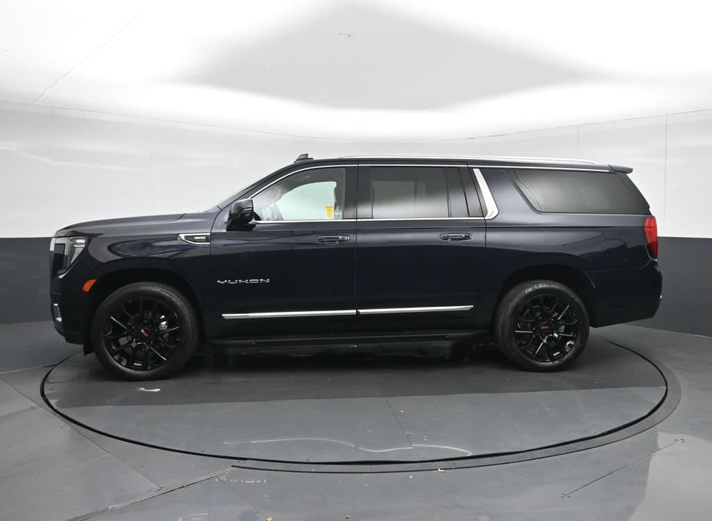 2022 GMC Yukon XL SLT, photo 4 of 79