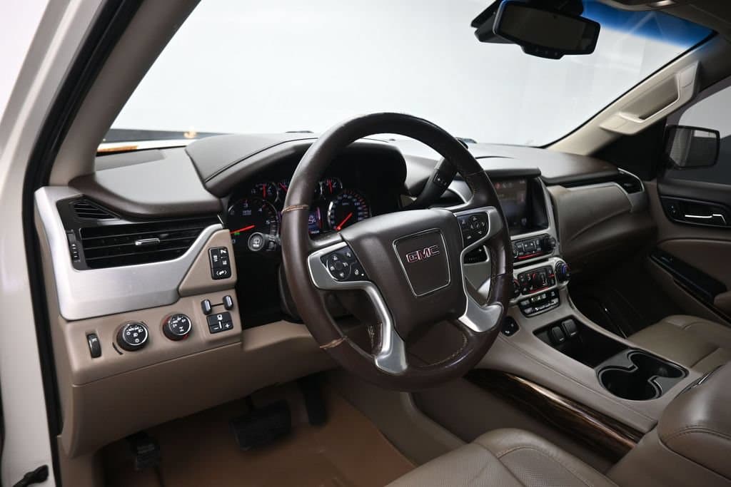 2015 GMC Yukon XL SLT 1500, photo 12 of 71