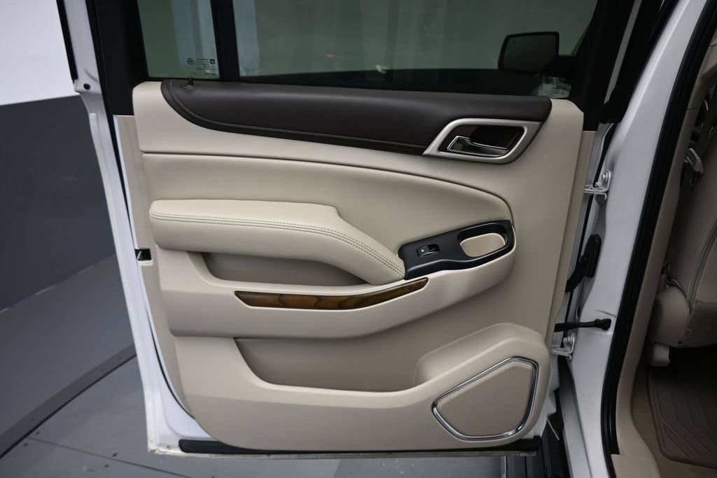2019 GMC Yukon XL Denali, photo 32 of 74