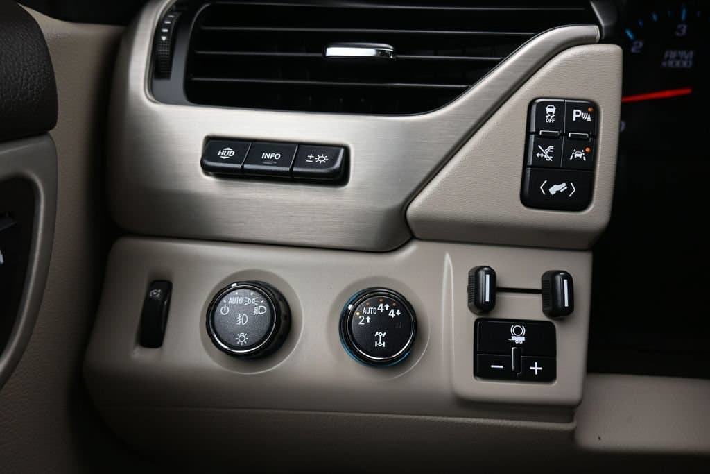 2019 GMC Yukon XL Denali, photo 29 of 74