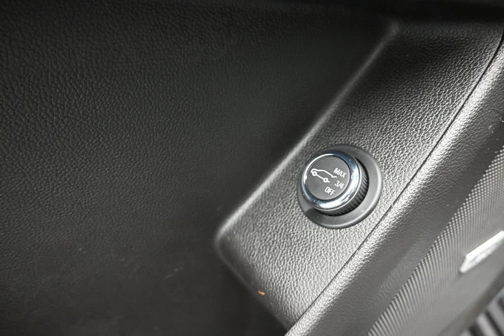 2020 Chevrolet Traverse 3LT, photo 11 of 75