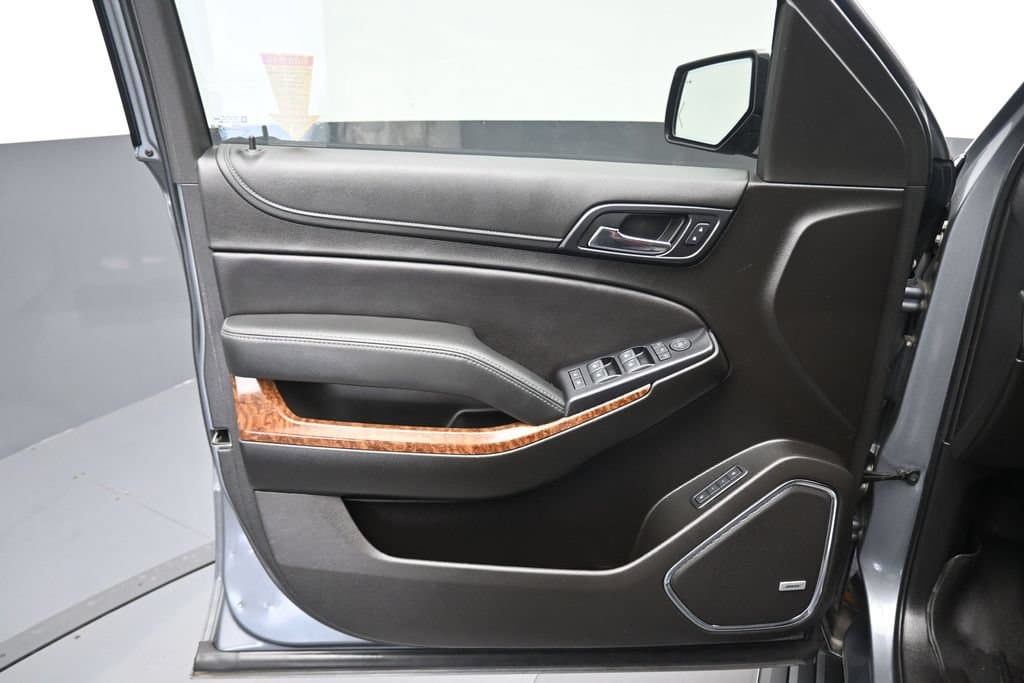 2019 Chevrolet Suburban Premier, photo 9 of 72
