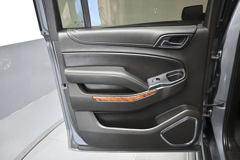 2019 Chevrolet Suburban Premier, photo 29 of 72