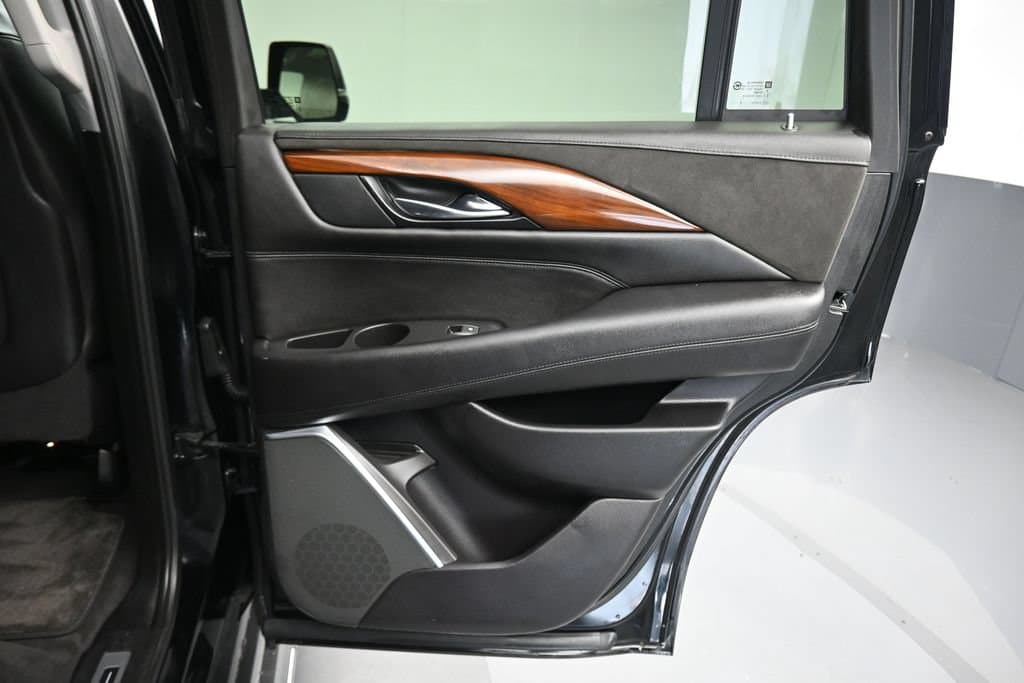 2020 Cadillac Escalade Luxury, photo 45 of 74