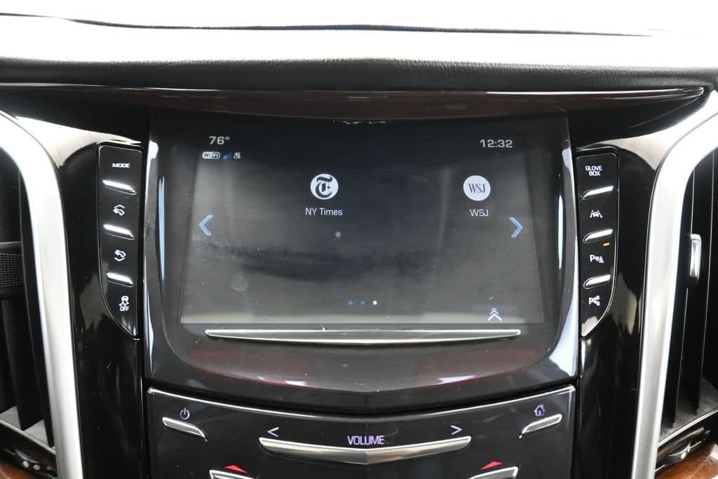2020 Cadillac Escalade Luxury, photo 19 of 74