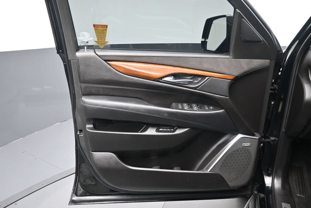 2017 Cadillac Escalade ESV Premium, photo 9 of 75