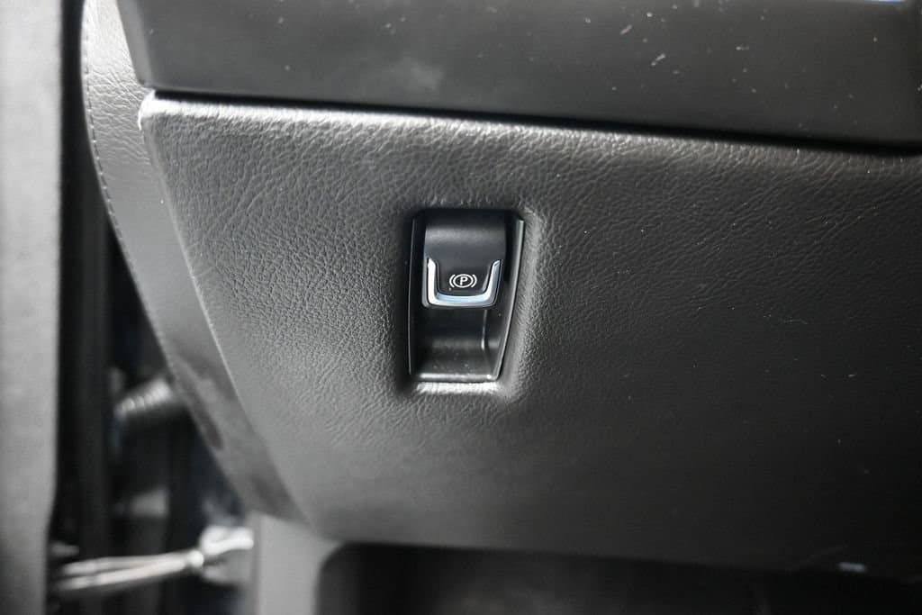 2017 Cadillac Escalade ESV Premium, photo 32 of 75
