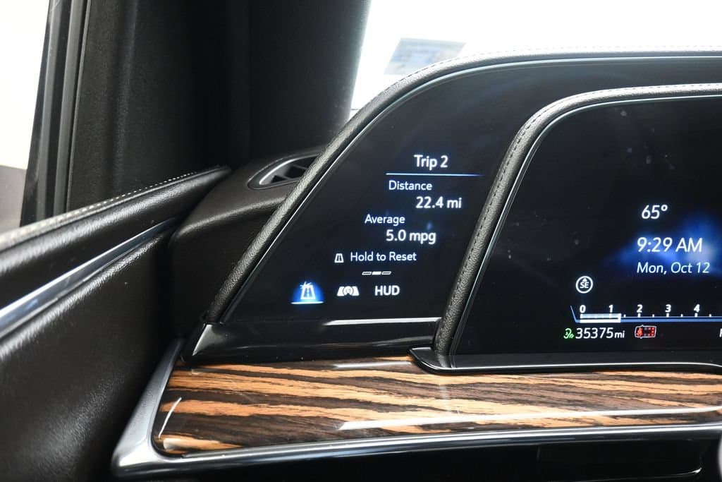 2024 Cadillac Escalade ESV Premium, photo 17 of 90